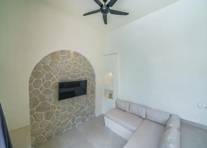 Selina Villa